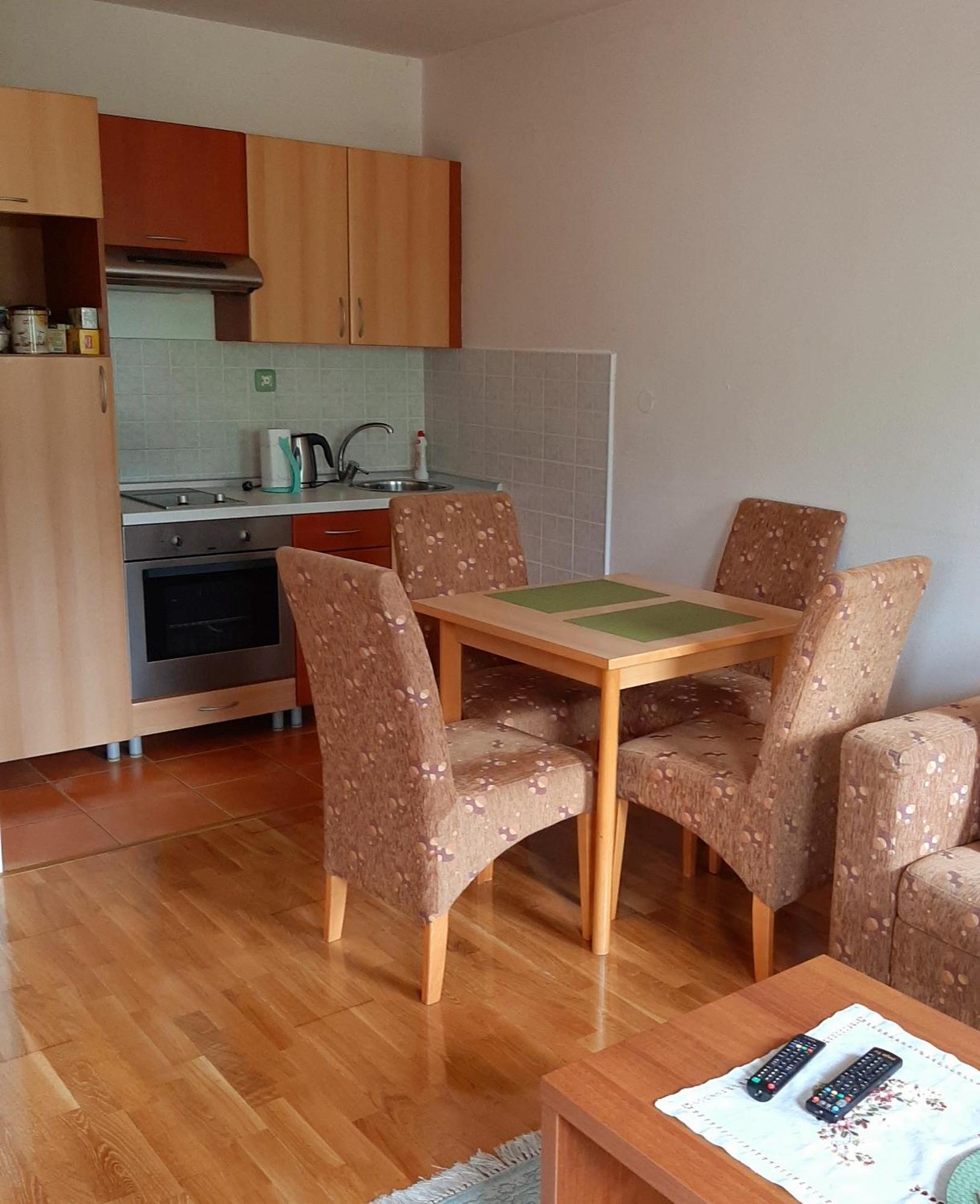 פויניצה Relax Apartman מראה חיצוני תמונה